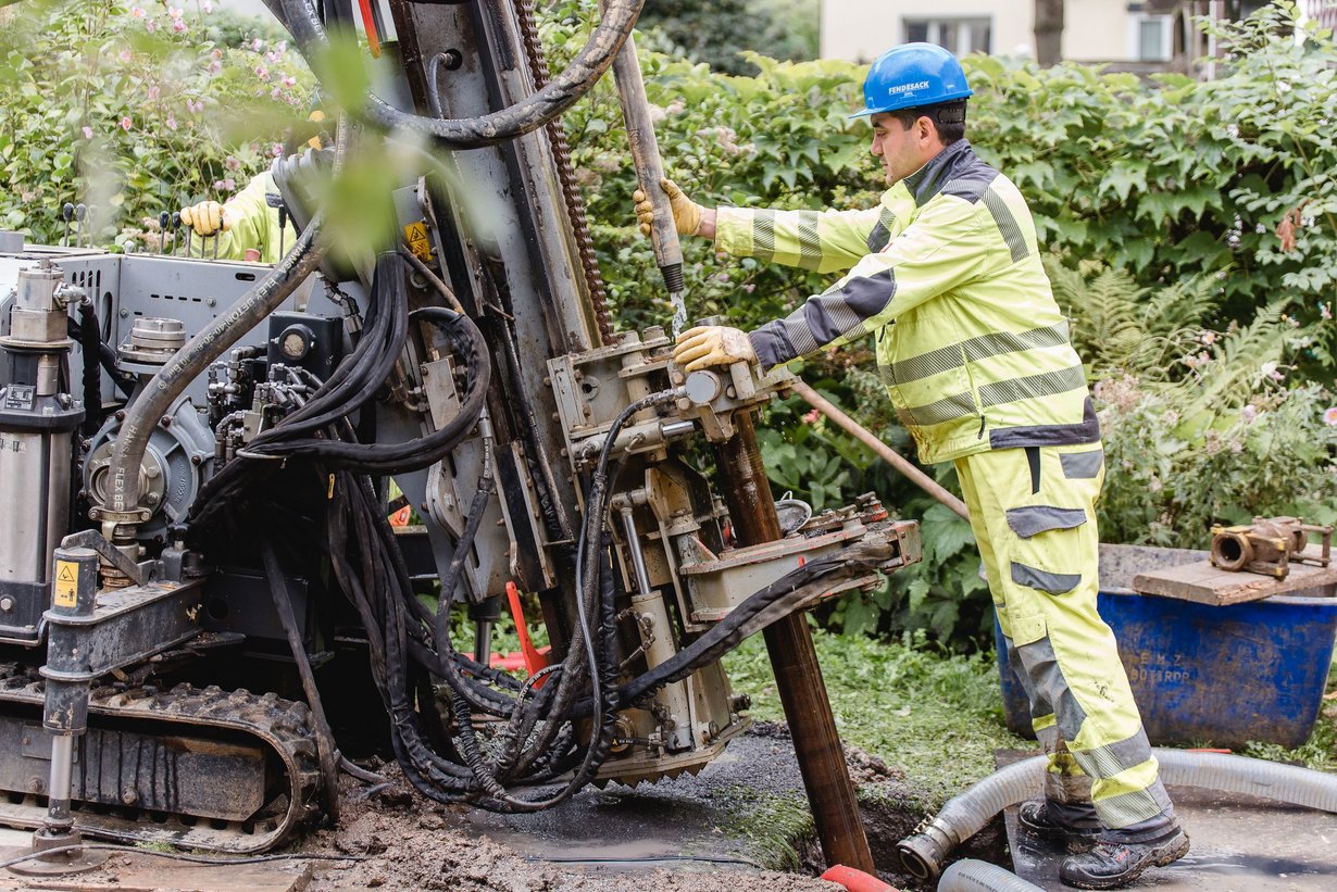 Baustelle Altbergbausanierung Bohrung der Löcher